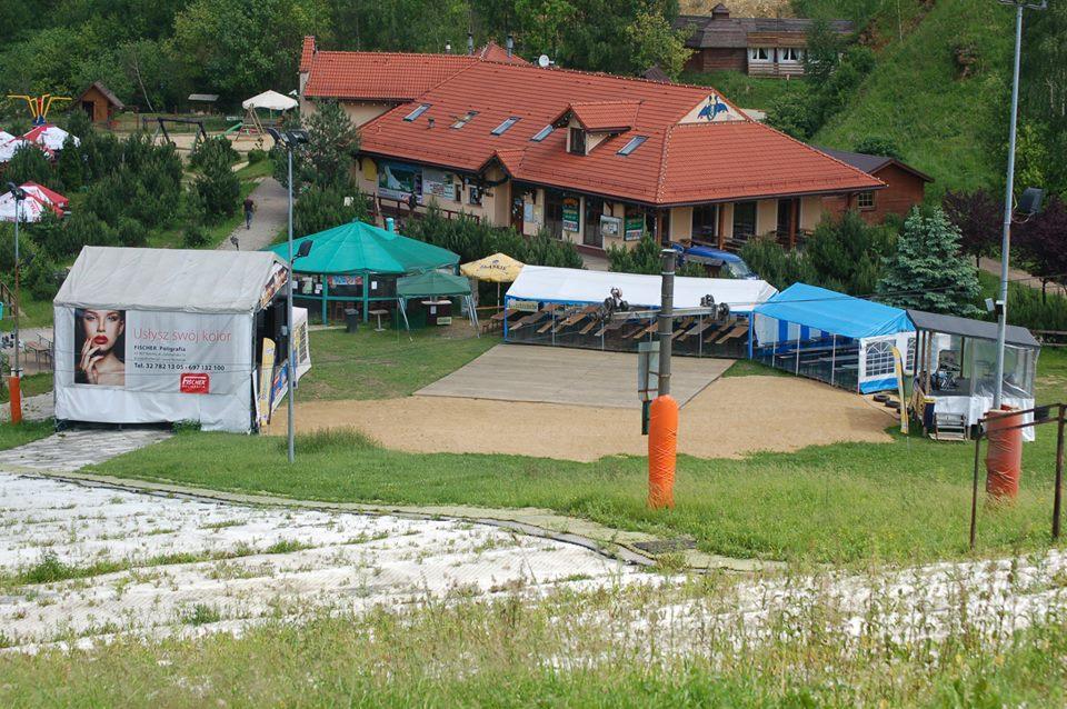 Pensjonat Cztery Pory Roku Tarnowskie Gory Exterior photo